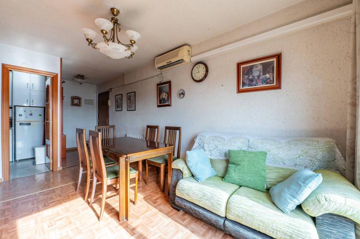 RECINTO PRIVADO CON VIGILACIA Y SERVICIO DE CONSERJERIA -PISO DE TRES DORMITORIOS, CON BAÑO Y TERRAZA. photo 0