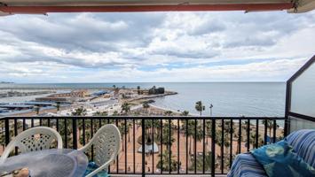SE ALQUILA PISO DE SEPTIEMBRE A JUNIO FRONTAL AL MAR EN FUENGIROLA photo 0