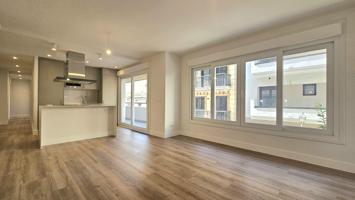 ESPECTACULAR PISO DE 3 DORMITORIOS EN EL CENTRO DE FUENGIROLA CON GARAJE photo 0