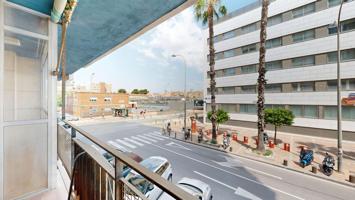 Vivienda con espacio, ubicación de diez, junto al Hospital Virgen De la Vega. photo 0