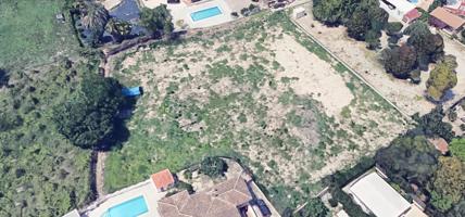 Parcela urbanizable de 3.758 m2 para Chalet de 300m2 photo 0