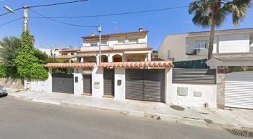 Unifamiliar Pareada En venta en Calle De La Pica D'Estats, 33, Mas D'En Serra-Els Cards, Sant Pere De Ribes photo 0