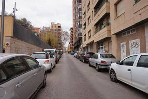 PLAZA DE APARCAMIENTO ZONA COLEGIO LUIS VIVES -AVENIDAS!!! photo 0
