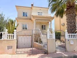 Villa independiente en Villamartin photo 0