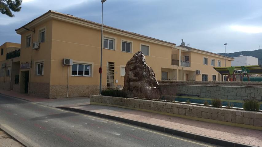 Casa En venta en Comunidad Valenciana, Pinoso photo 0