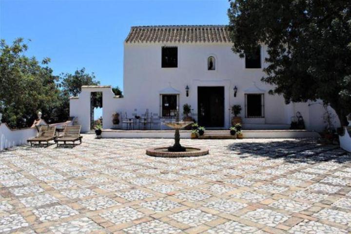 Casa De Campo En venta en Mijas Pueblo, Mijas photo 0