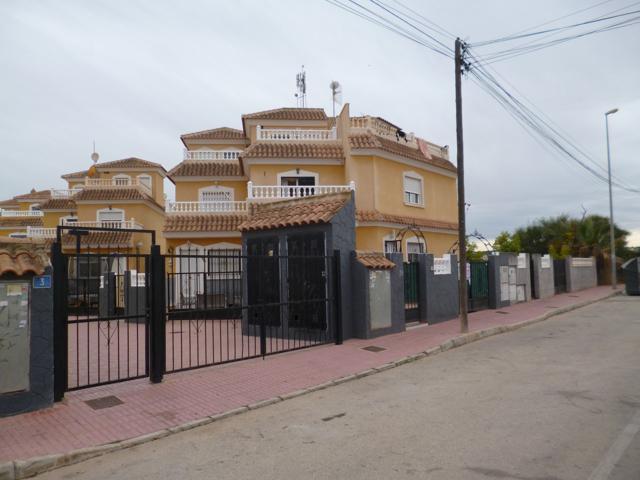 Casa En venta en Playa Flamenca, Orihuela Costa photo 0