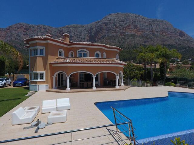 Casa En venta en Montgo, Jávea - Xàbia photo 0