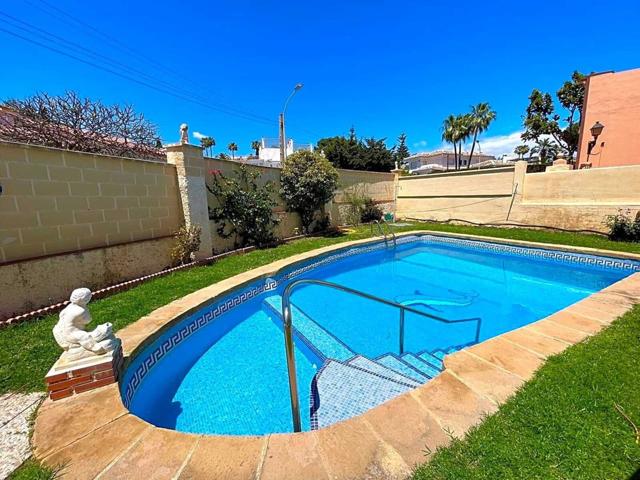 Casa En venta en Estupa Budista, Benalmádena photo 0