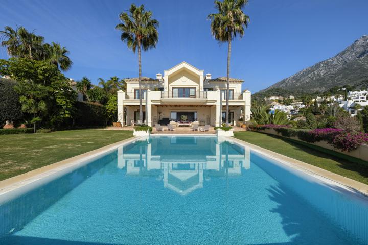 Casa En venta en Las Lomas De Río Verde, Marbella photo 0