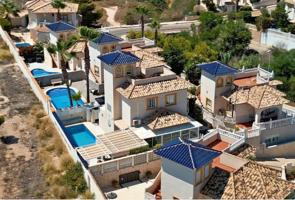 Casa En venta en La Zenia, Orihuela Costa photo 0