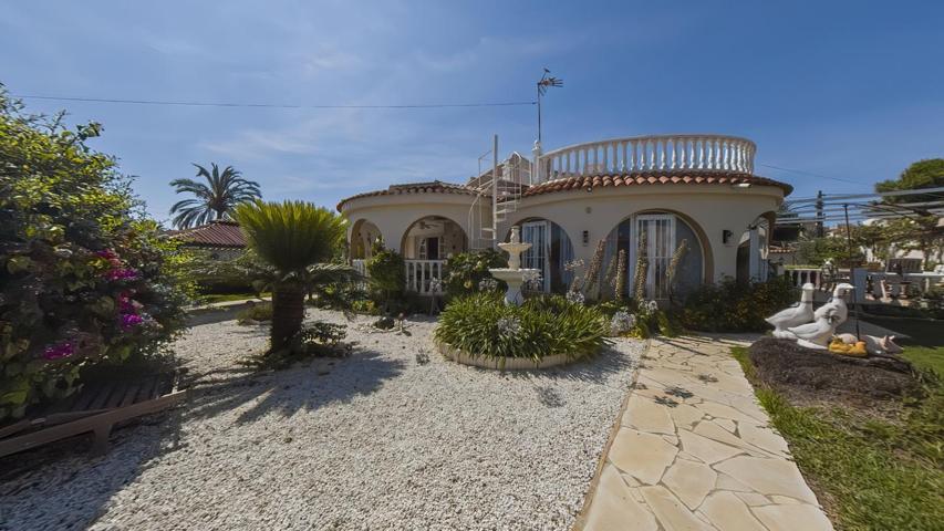 Casa En venta en Calas Blanca, Torrevieja photo 0