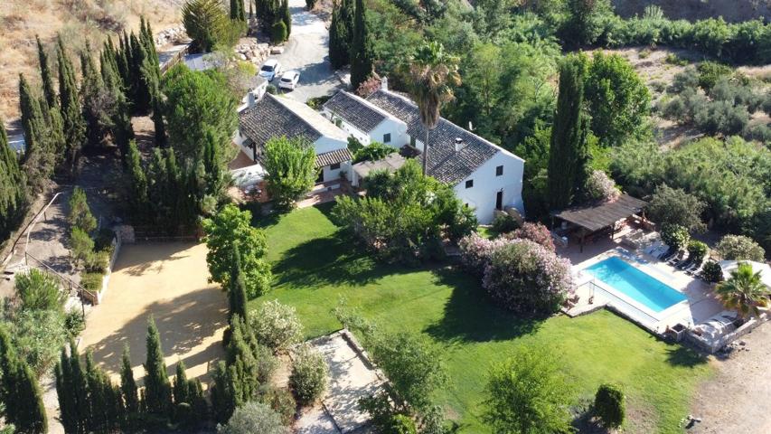 Casa De Campo En venta en Andalucia, Villanueva De Tapia photo 0