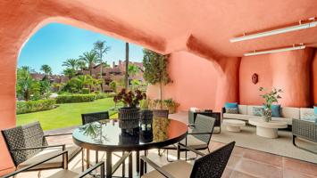 Piso En venta en Las Mesas, Estepona photo 0