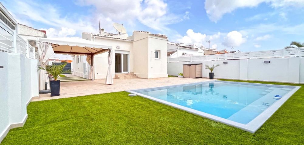 Casa En venta en San Luis, Torrevieja photo 0