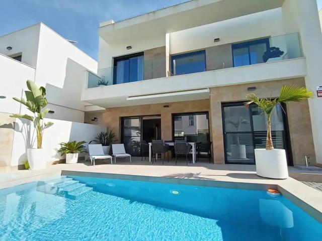 Casa En venta en Costa Blanca Sur, Los Montesinos photo 0