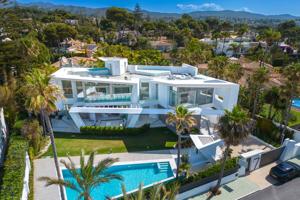 Casa En venta en Bahía De Marbella, Marbella photo 0