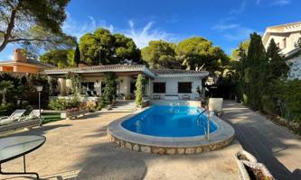 Casa En venta en Campoamor, Orihuela Costa photo 0