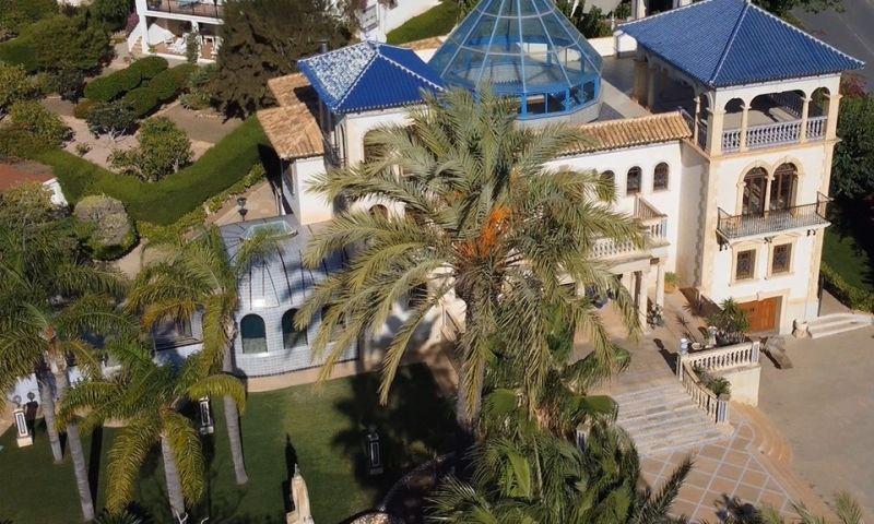 Casa En venta en Villamartin, Orihuela Costa photo 0