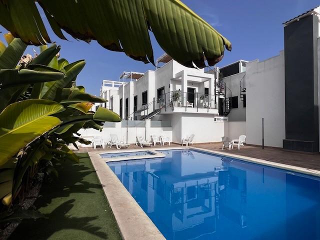 Casa De Campo En venta en Lomas De Cabo Roig, Orihuela Costa photo 0