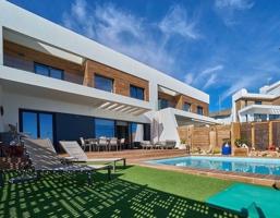Casa En venta en Alicante, Finestrat photo 0