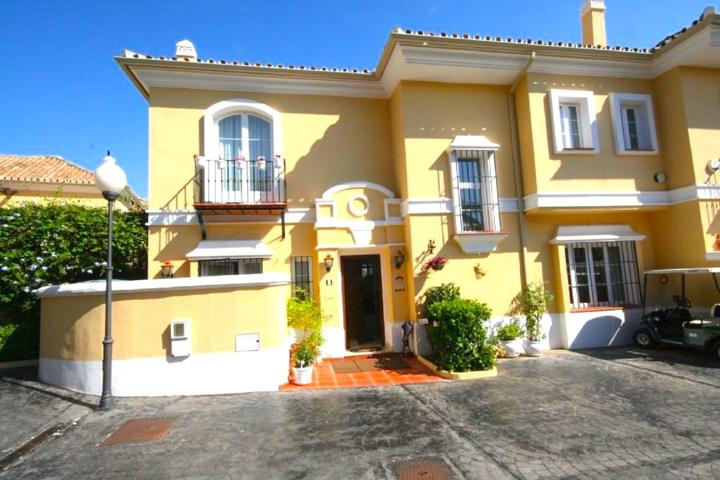 Casa En venta en Elviria, Elviria photo 0