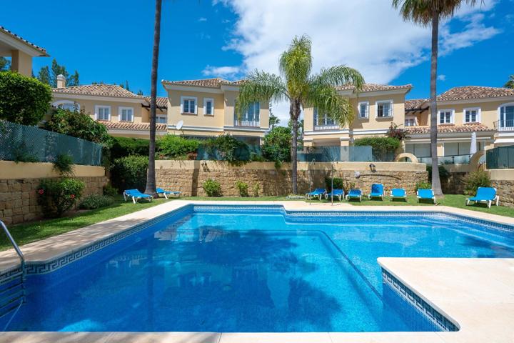 Casa En venta en Elviria, Elviria photo 0