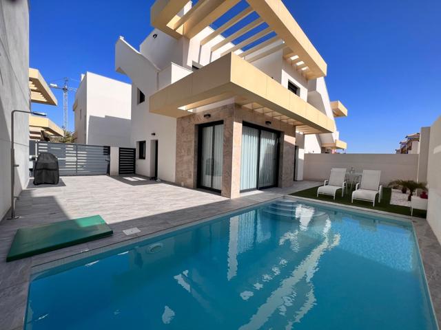 Casa En venta en Costa Blanca Sur, Los Montesinos photo 0