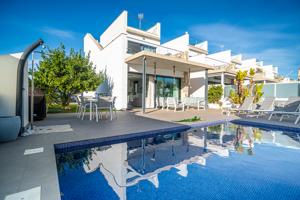Casa En venta en Lomas De Cabo Roig-Los Dolses, Orihuela Costa photo 0