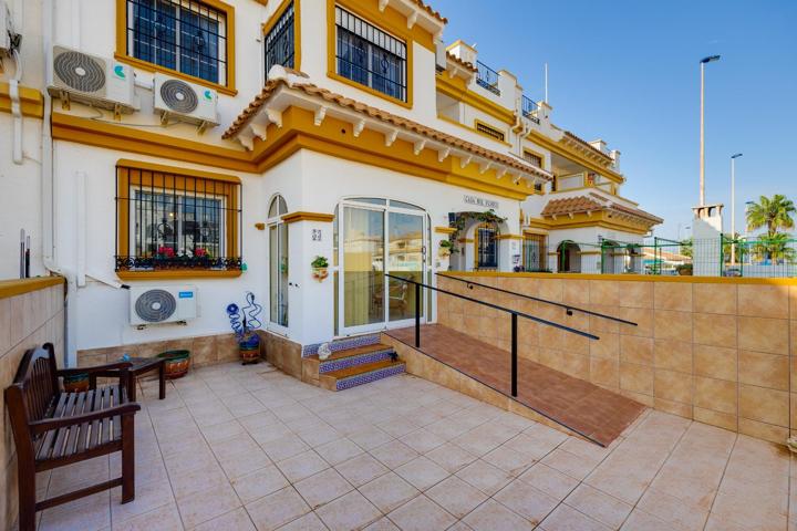 Casa En venta en Aguas Nuevas, Torrevieja photo 0