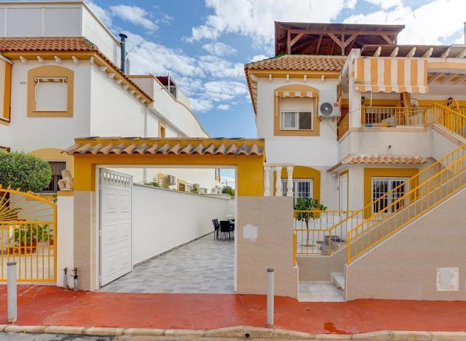 Casa De Campo En venta en Centro, Torrevieja photo 0