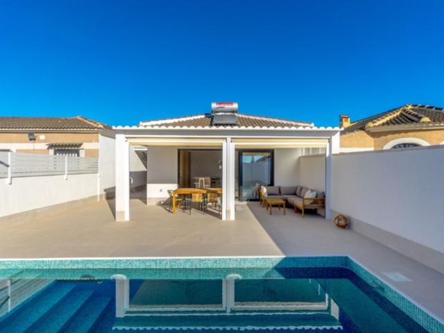 Casa En venta en La Siesta - El Salado - Torreta, Torrevieja photo 0