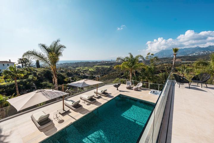 Casa En venta en El Rosario-Ricmar, Marbella photo 0