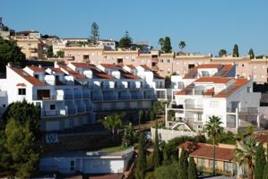 Casa En venta en Zona Sohail, Fuengirola photo 0