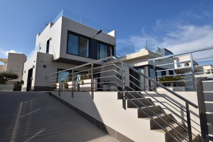 Casa En venta en Comunidad Valenciana, San Miguel De Salinas photo 0