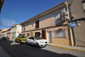 Casa En venta en Comunidad Valenciana, Pinoso photo 0