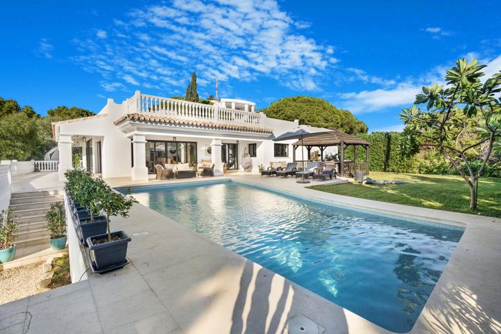 Casa En venta en Elviria, Elviria photo 0