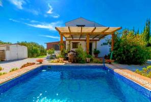 Casa En venta en El Velerín, Estepona photo 0