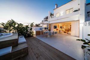 Casa En venta en Las Chapas, Marbella photo 0