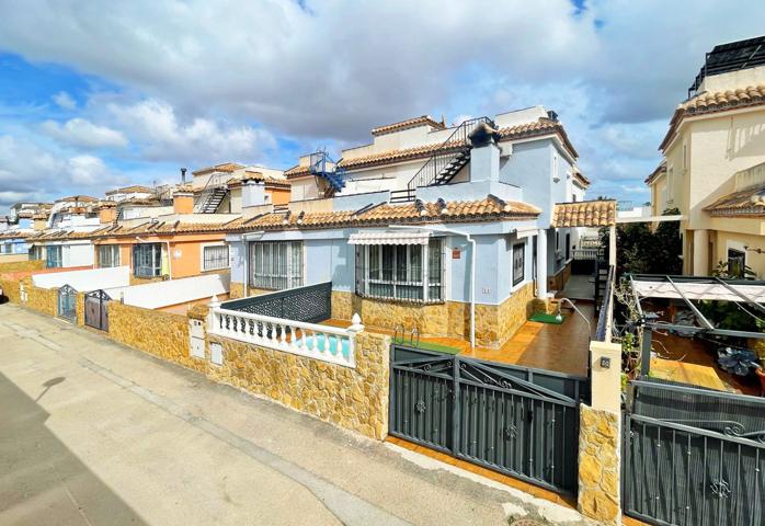 Casa En venta en Lomas De Cabo Roig, Orihuela Costa photo 0