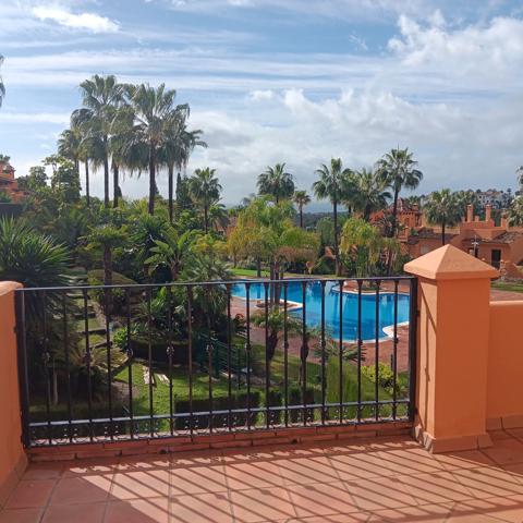 Casa En venta en El Paraíso, Benahavis photo 0