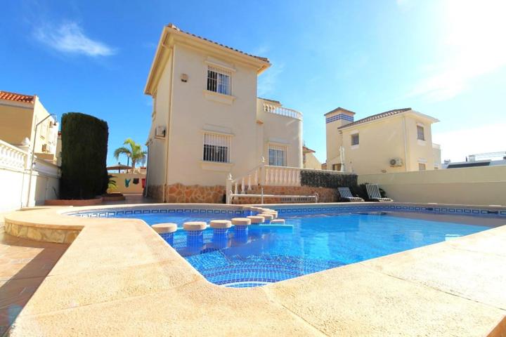Casa En venta en Costa Blanca, Cabo Roig photo 0