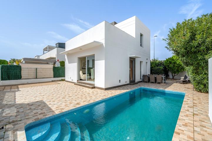 Casa En venta en Comunidad Valenciana, Almoradi photo 0