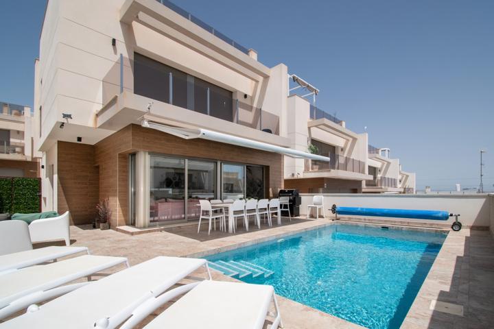 Casa En venta en Pau 26, Orihuela Costa photo 0