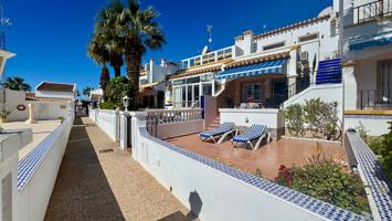 Casa En venta en Lomas De Cabo Roig, Orihuela Costa photo 0