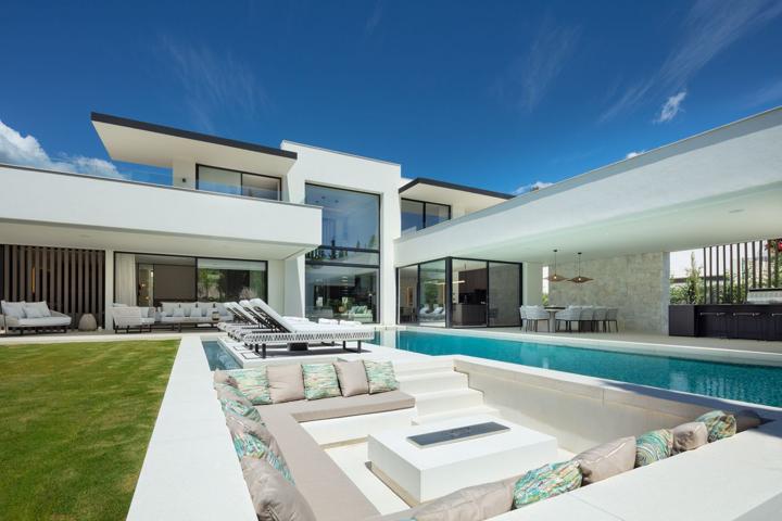 Casa En venta en Los Naranjos, Marbella photo 0
