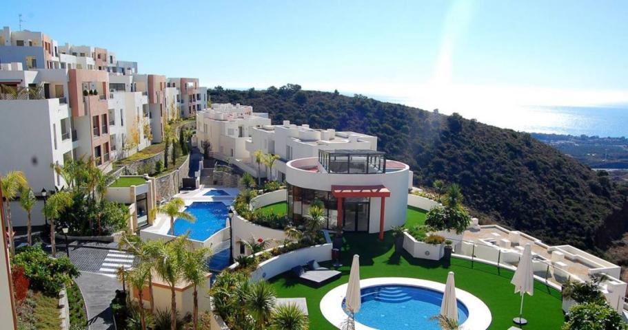 Piso En venta en Alto De Los Monteros, Marbella photo 0