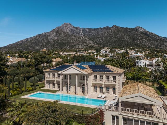 Casa En venta en Sierra Blanca, Marbella photo 0