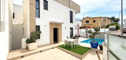 Casa En venta en Villamartín-Las Filipinas, Orihuela Costa photo 0