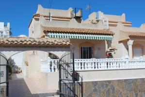 Casa En venta en La Zenia, Orihuela Costa photo 0